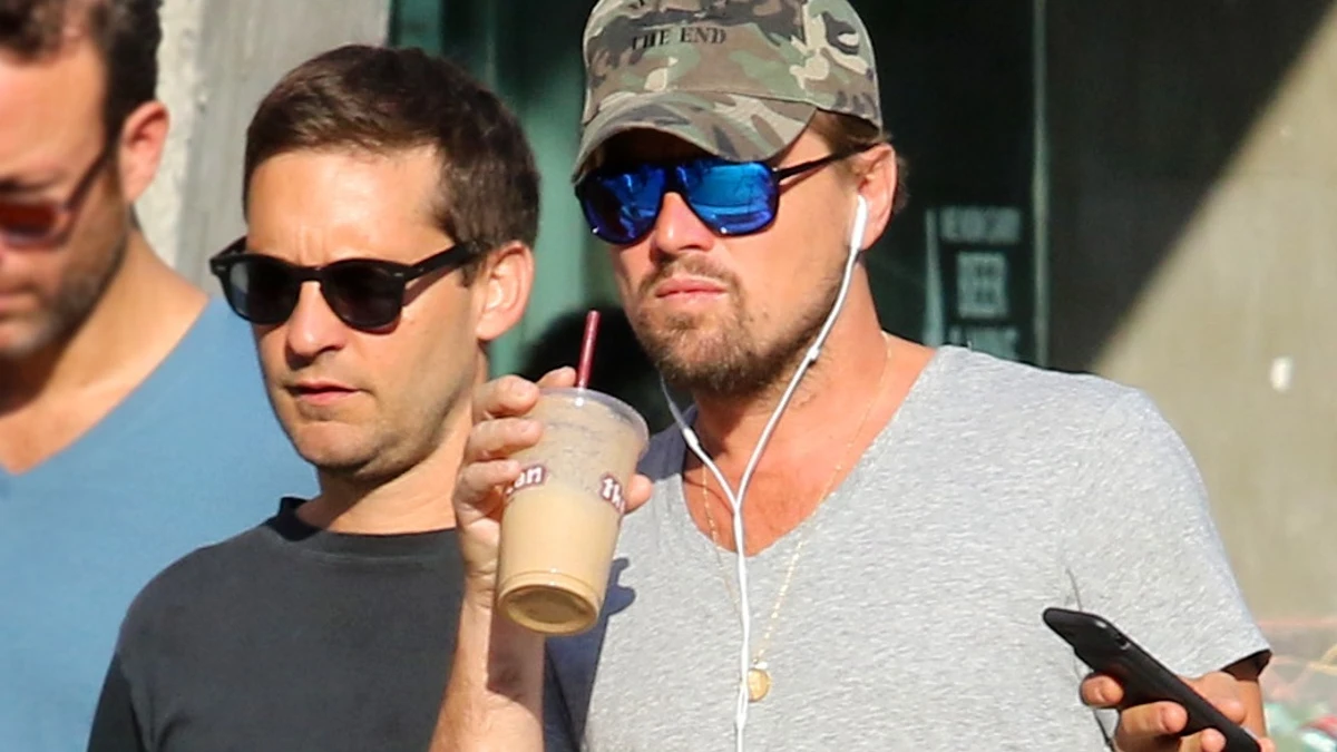 Leonardo DiCaprio y Tobey Maguire, amiguísimos de vacaciones en motos acuáticas en Saint-Tropez