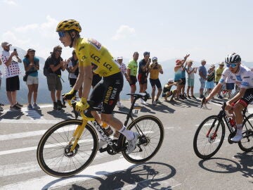 Jonas Vingegaard y Tadej Pogacar durante la etapa 18 del Tour de Francia