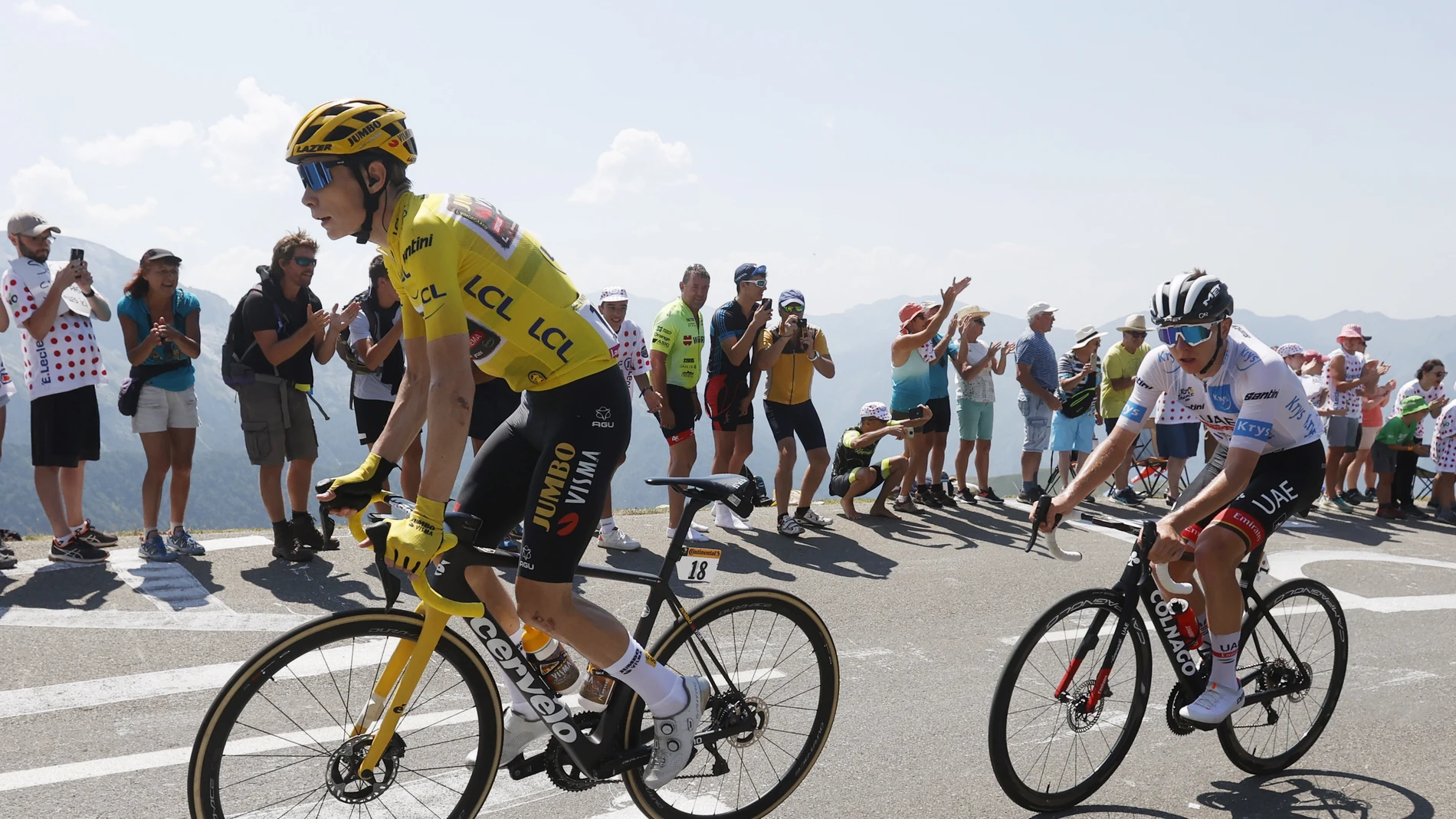 Jonas Vingegaard y Tadej Pogacar durante la etapa 18 del Tour de Francia
