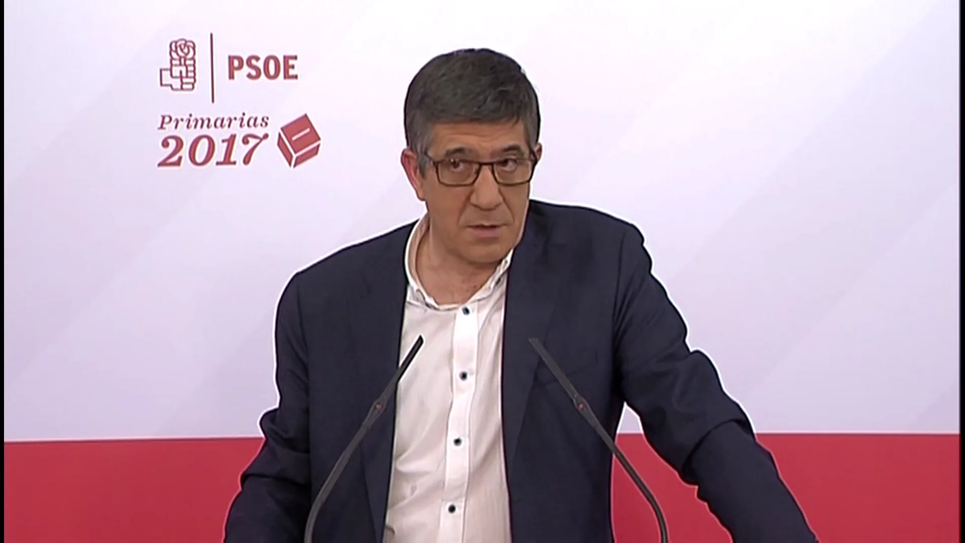 Patxi López en una comparecencia del PSOE durante las primarias de 2017