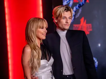 Millie Bobby Brown y Jake Bongiovi Millie Bobby Brown y Jake Bongiovi