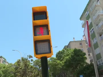 El semáforo decorativo que tiene la voz de Chiquito de la Calzada El semáforo decorativo que tiene la voz de Chiquito de la Calzada