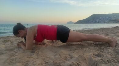 Tabla de entrenamiento sin material para no perder la forma en vacaciones