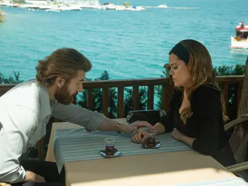 Fikret y Züleyha en el capítulo 95 de 'Tierra Amarga' Fikret y Züleyha en el capítulo 95 de 'Tierra Amarga'