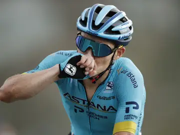 La Guardia Civil detiene en Barajas al ciclista 'Superman' López por presunto tráfico de medicamentos La Guardia Civil detiene en Barajas al ciclista 'Superman' López por presunto tráfico de medicamentos