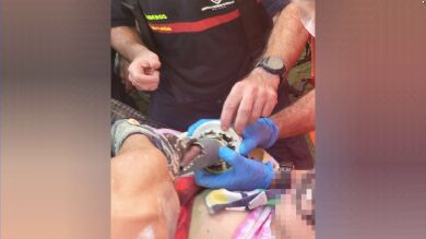 Rescatan a una niña de 5 años que quedó atrapada en el tubo de aspiración de una piscina