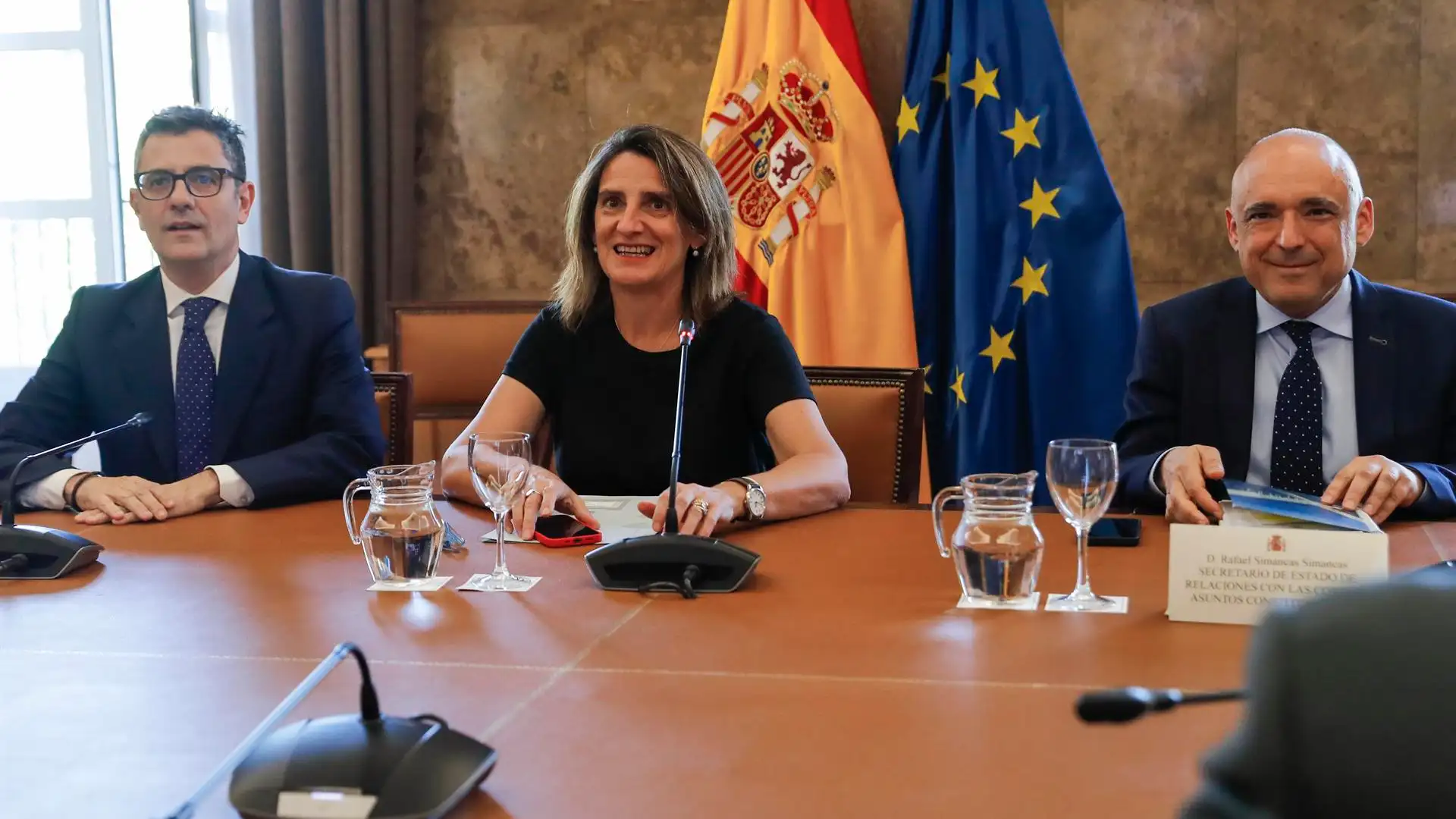 Teresa Ribera, F&eacute;lix Bola&ntilde;os y Rafael Simancas