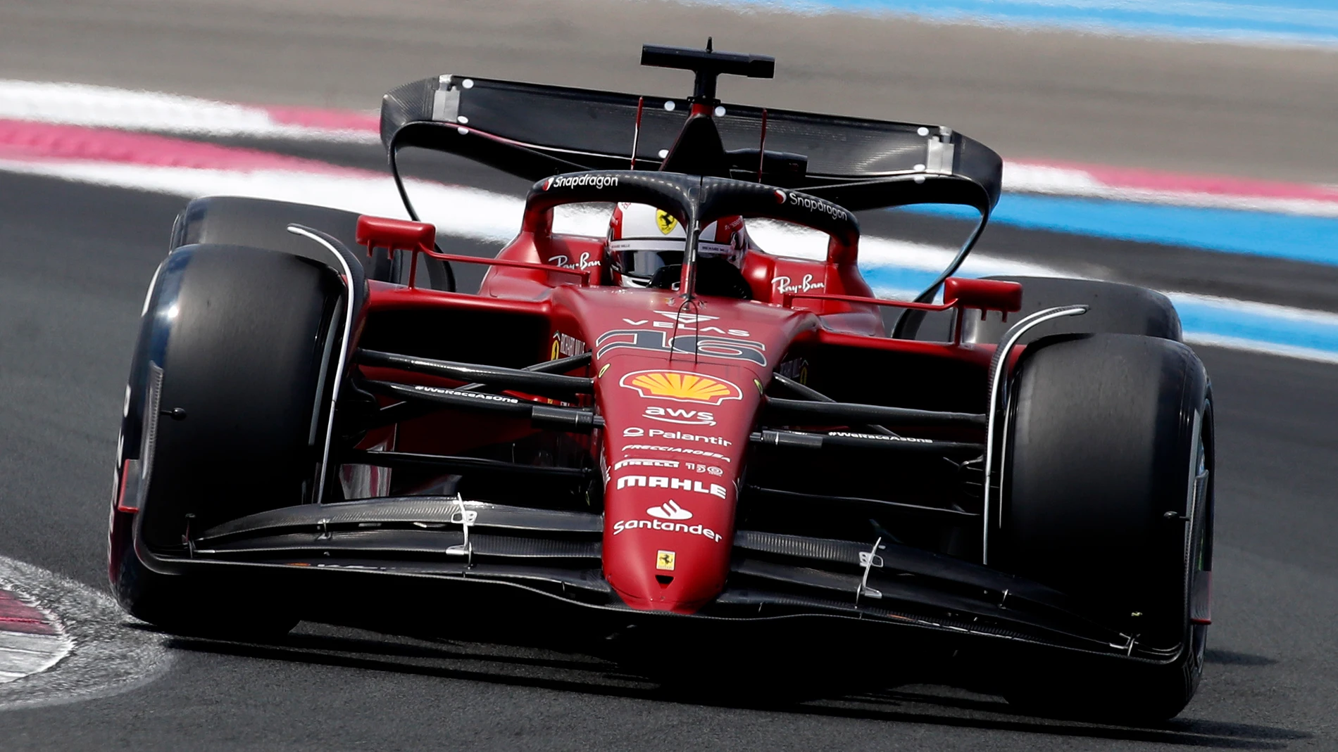 Pole de Leclerc en el GP de Francia con &#39;ayuda&#39; de Sainz, Alonso saldrá 7º