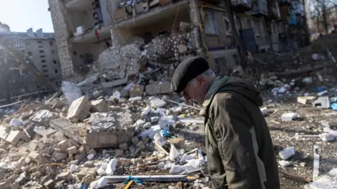 A3 Noticias Fin de Semana (23-07-22) Ucrania denuncia un ataque ruso con misiles en el puerto de Odesa A3 Noticias Fin de Semana (23-07-22) Ucrania denuncia un ataque ruso con misiles en el puerto de Odesa