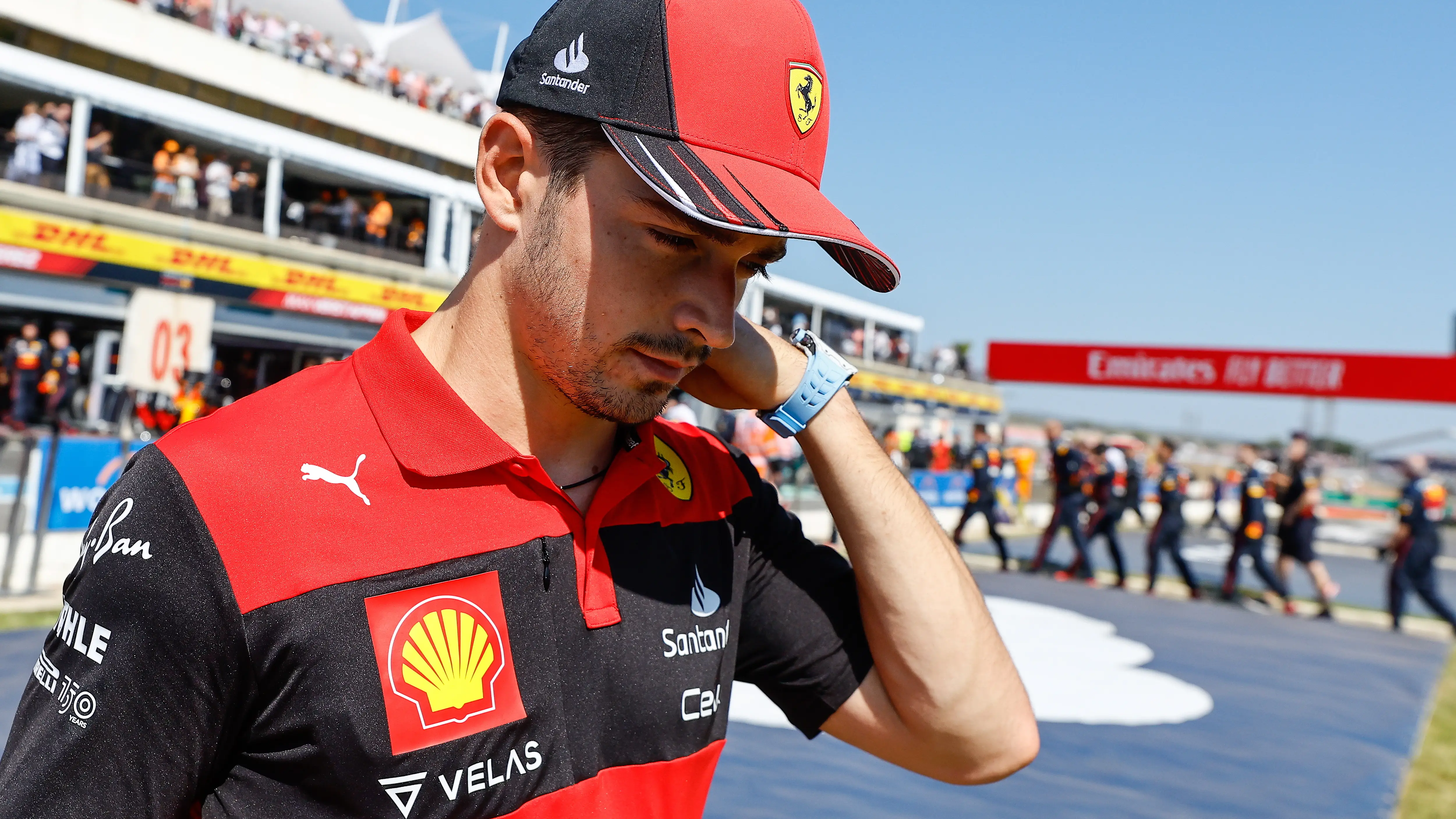 Leclerc se desespera: "Es inaceptable, así no merezco ganar el título" Leclerc se desespera: "Es inaceptable, así no merezco ganar el título"
