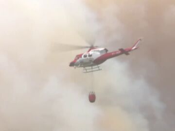 El incendio de Tenerife sigue activo con avance lento y afecta más de 2.400 hectáreas