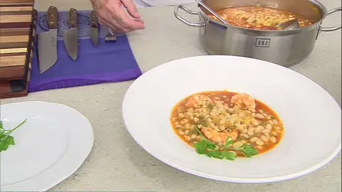 Arguiñano da los pasos para hacer unas alubias con sabor a marisco Arguiñano da los pasos para hacer unas alubias con sabor a marisco
