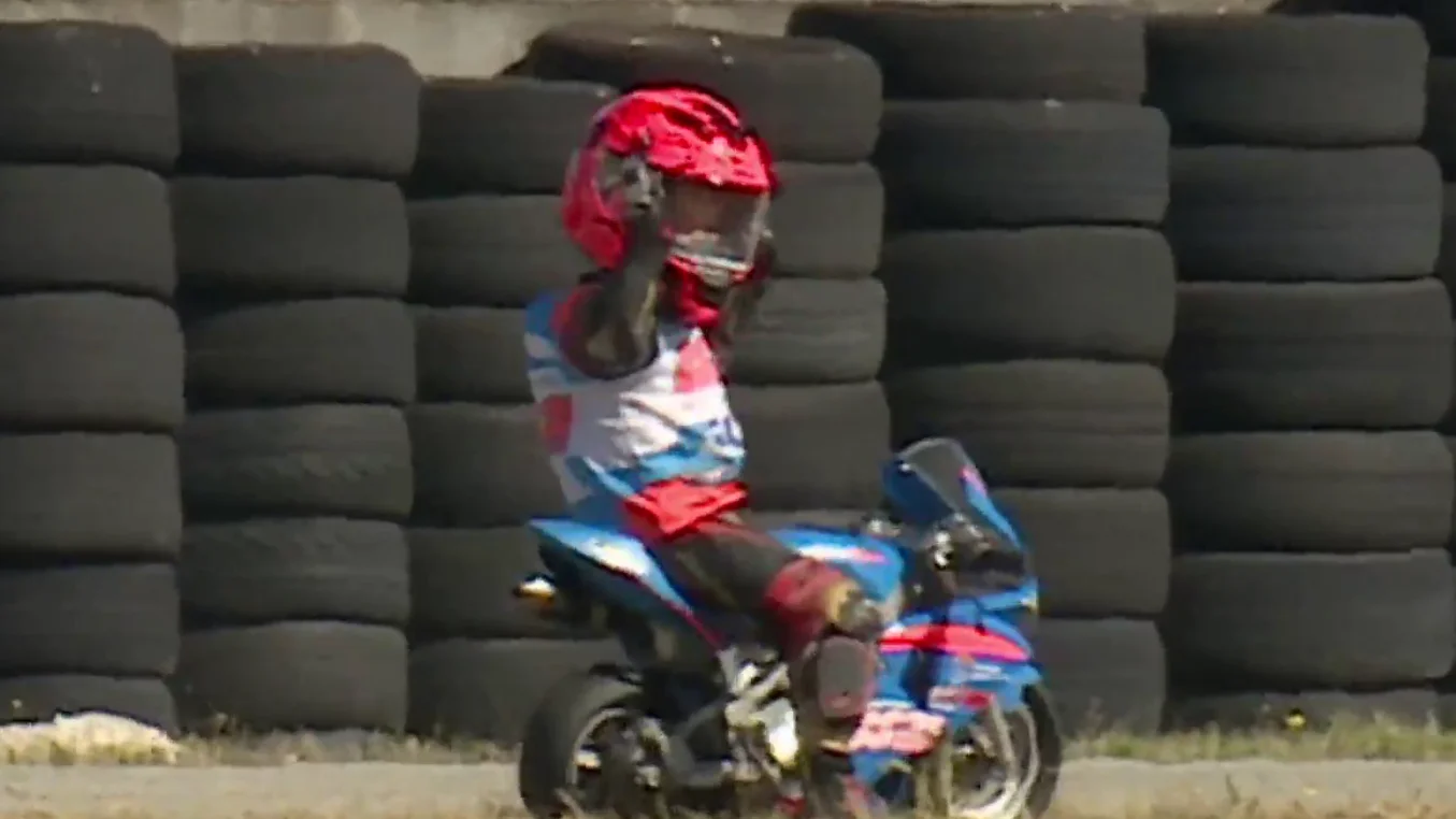 Luca 'Terremoto', niño prodigio del motor, debuta a los 6 años por todo lo alto: podio y victoria Luca 'Terremoto', niño prodigio del motor, debuta a los 6 años por todo lo alto: podio y victoria