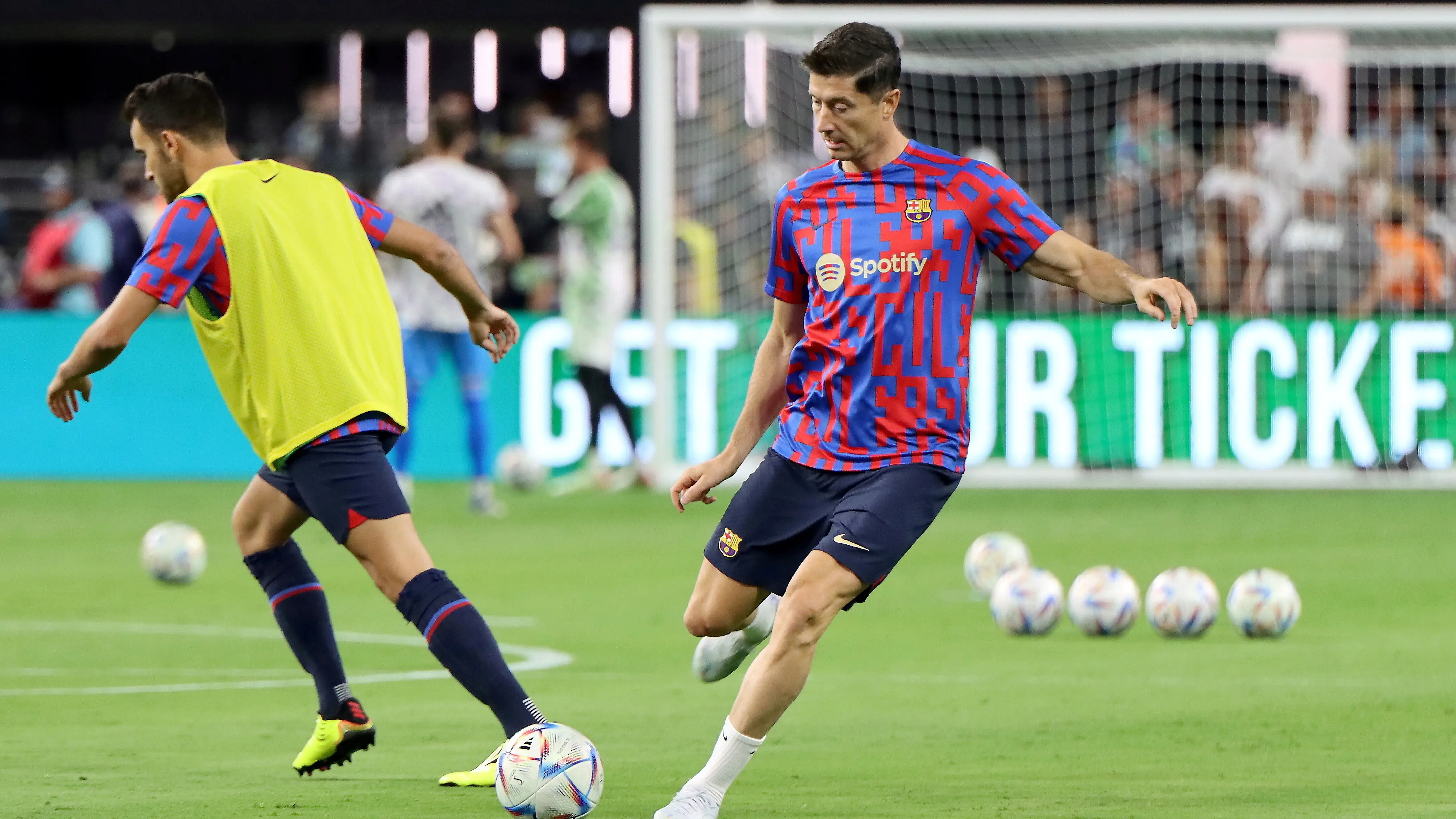 Lewandowski, como en casa: "Me siento como si llevara meses aquí" Lewandowski, como en casa: "Me siento como si llevara meses aquí"