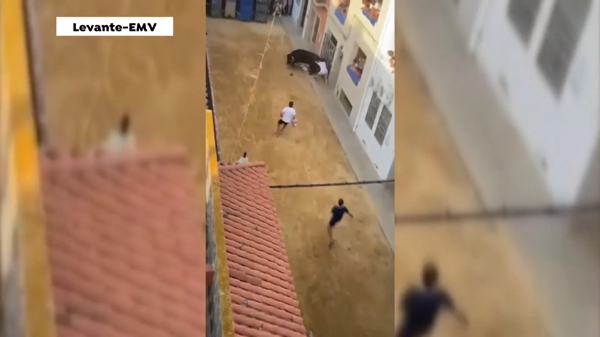 Un joven ingresado en la UCI tras sufrir la cogida de un toro en Cuartell, Valencia