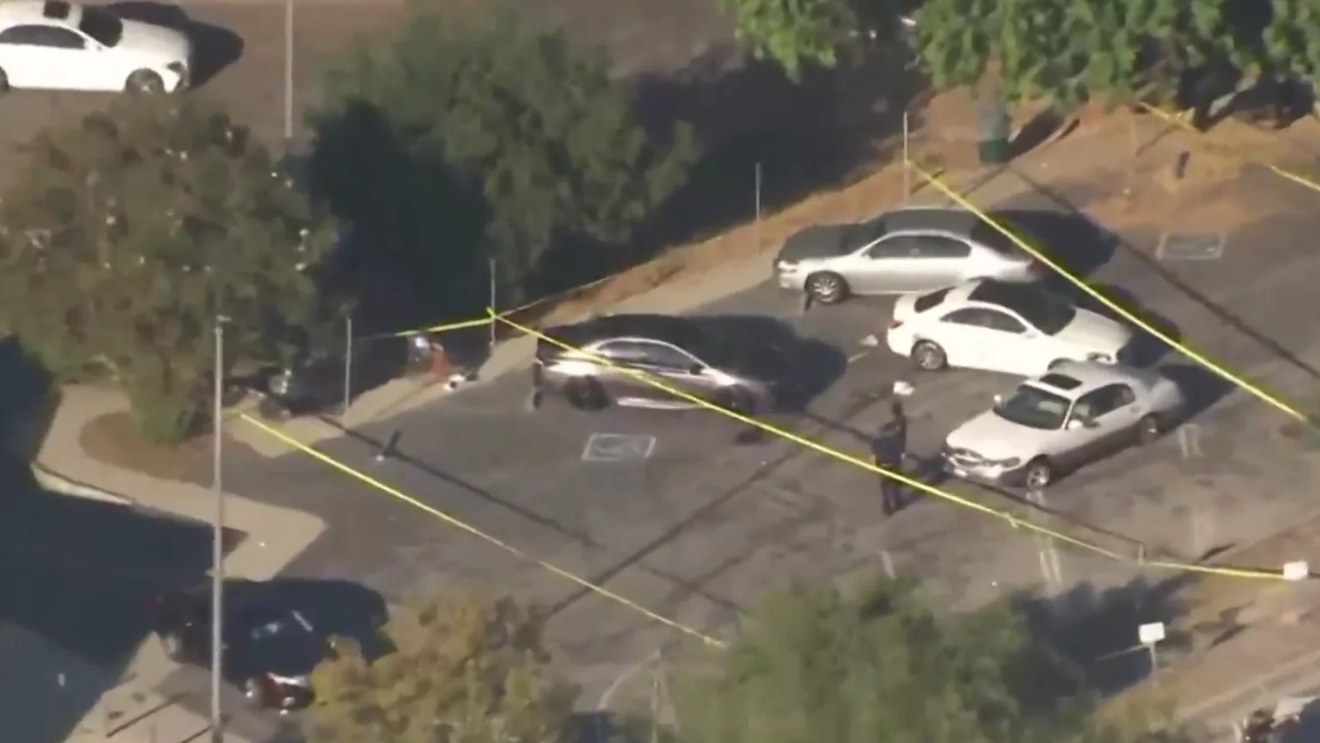 Al menos 2 personas muertas y 5 heridas en un tiroteo en Los Ángeles