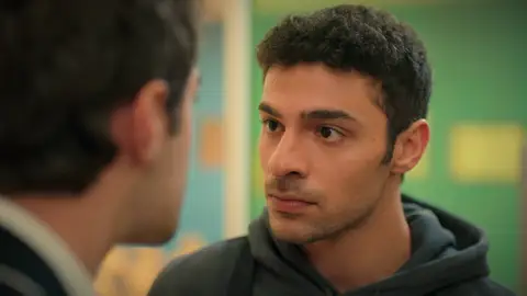 ¡Ömer y Kadir se enfrentan por Melisa!: “Está enamorada de ti” ¡Ömer y Kadir se enfrentan por Melisa!: “Está enamorada de ti”