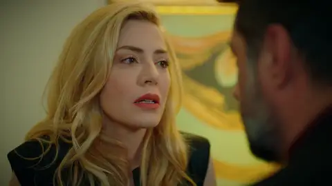 Nebahat amenaza a Akif: "Si no te divorcias a de mí, los hermanos Eren sabrán toda la verdad sobre la muerte de sus padres" Nebahat amenaza a Akif: "Si no te divorcias a de mí, los hermanos Eren sabrán toda la verdad sobre la muerte de sus padres"