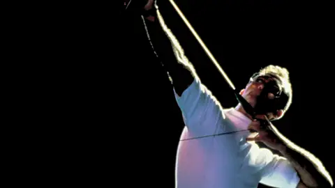 Antonio Rebollo disparó la flecha que encendió el pebetero olímpico de Barcelona Antonio Rebollo disparó la flecha que encendió el pebetero olímpico de Barcelona