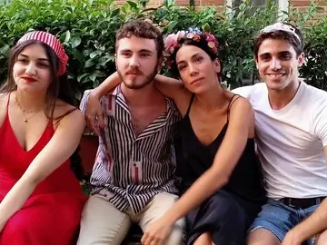 La foto familiar de Manolita que da que hablar en redes: ¿Volverá alguno de sus hijos en la nueva temporada de 'Amar es para siempre'? La foto familiar de Manolita que da que hablar en redes: ¿Volverá alguno de sus hijos en la nueva temporada de 'Amar es para siempre'?