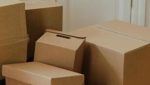 Imagen de achivo de unas cajas de cart&oacute;n. 