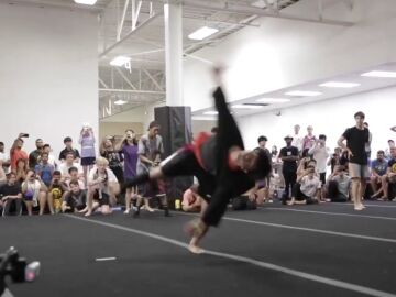 El 'tricking', un mix de artes marciales mezclado con coreografías imposibles