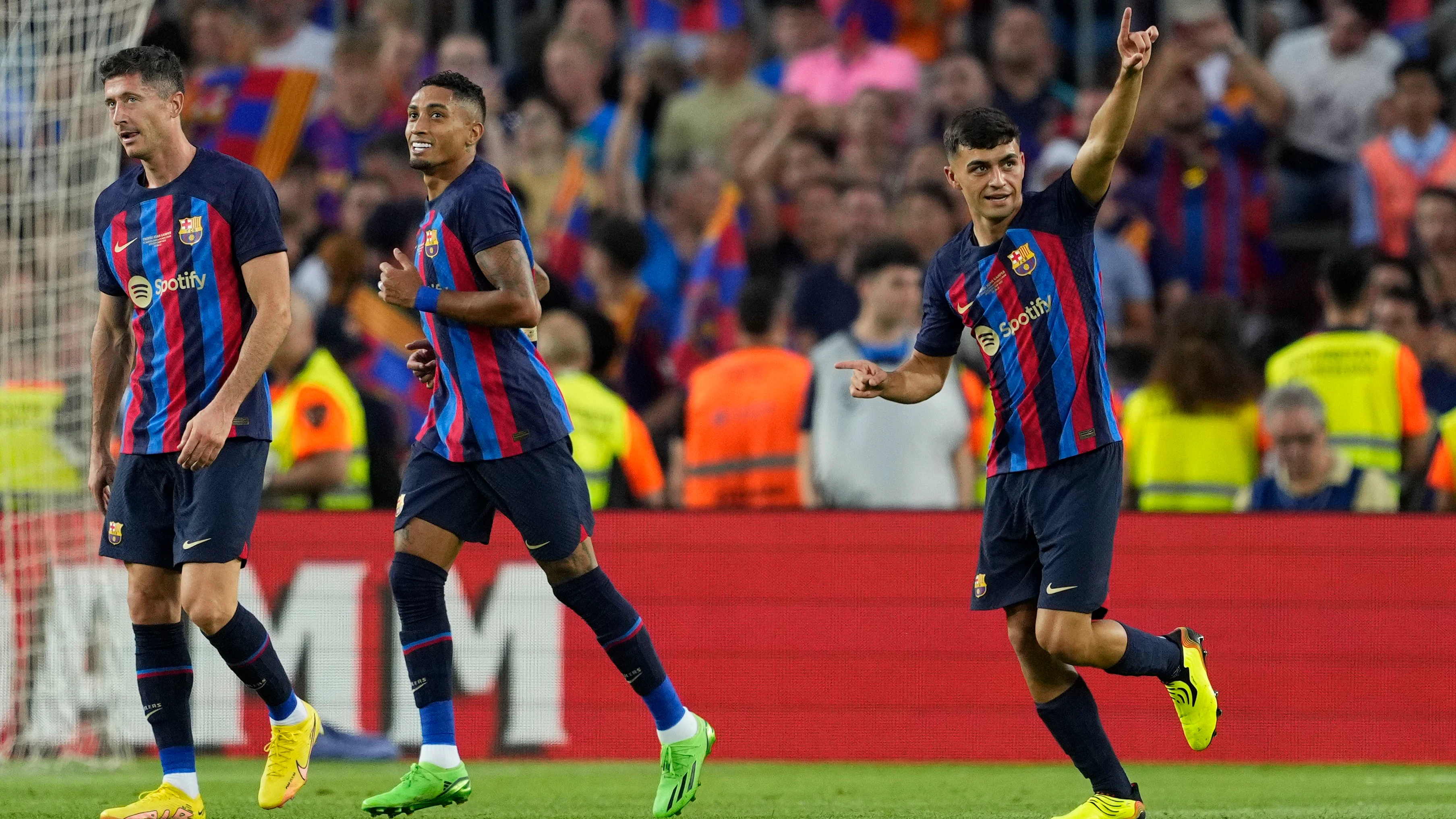 El Barcelona golea al Pumas en el Trofeo Gamper El Barcelona golea al Pumas en el Trofeo Gamper