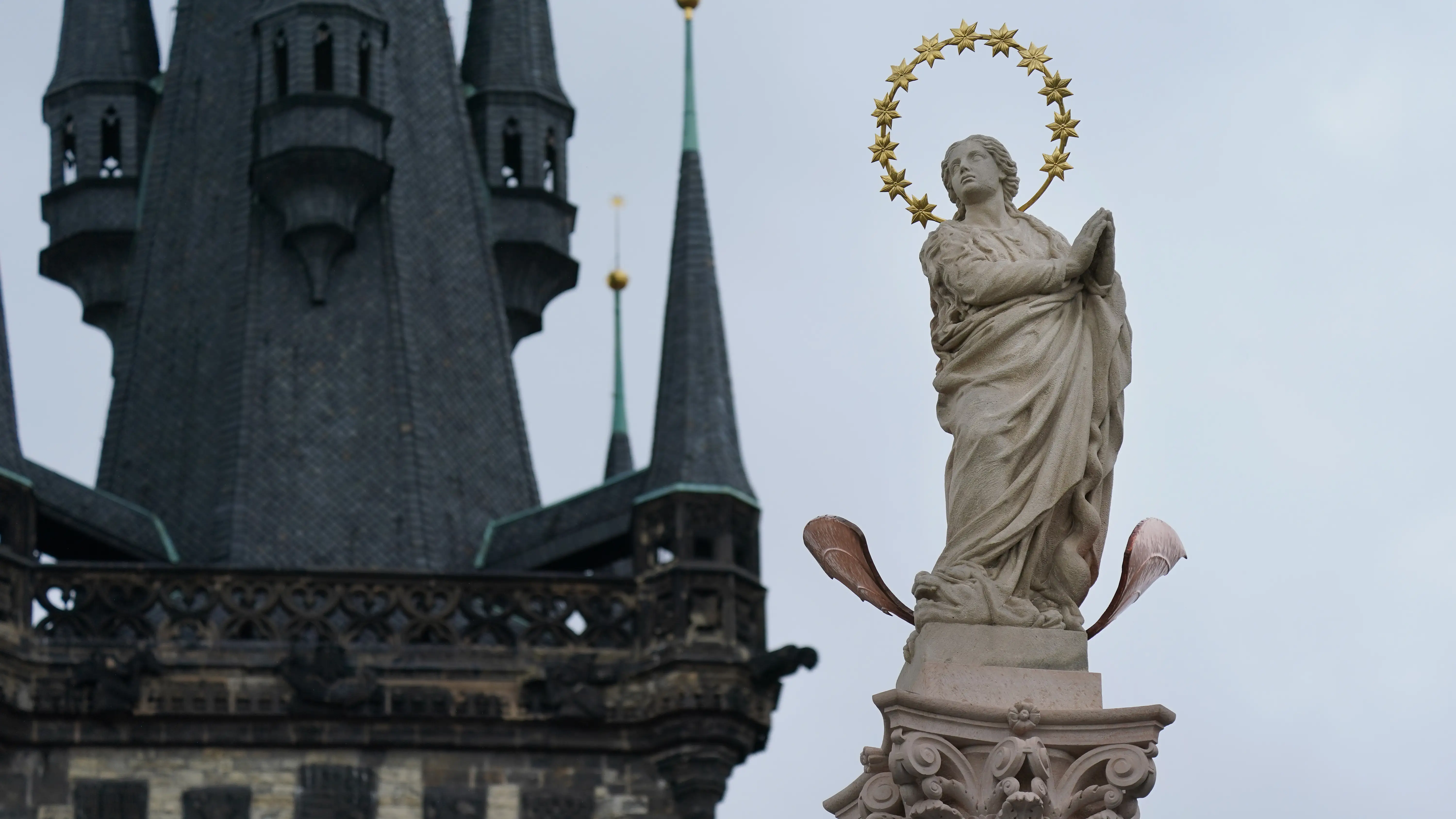 Estatua de la Virgen Estatua de la Virgen