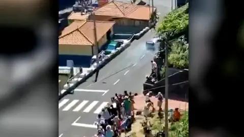 Muere una niña de 12 años tras ser atropellada en el rally de Madeira Muere una niña de 12 años tras ser atropellada en el rally de Madeira