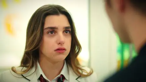 Melisa, destrozada al saber que Kadir se alejará para siempre de su lado: "Nos vamos de Estambul" Melisa, destrozada al saber que Kadir se alejará para siempre de su lado: "Nos vamos de Estambul"