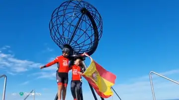 Miguel junto a su mujer, Montse, una vez completado el reto Miguel junto a su mujer, Montse, una vez completado el reto