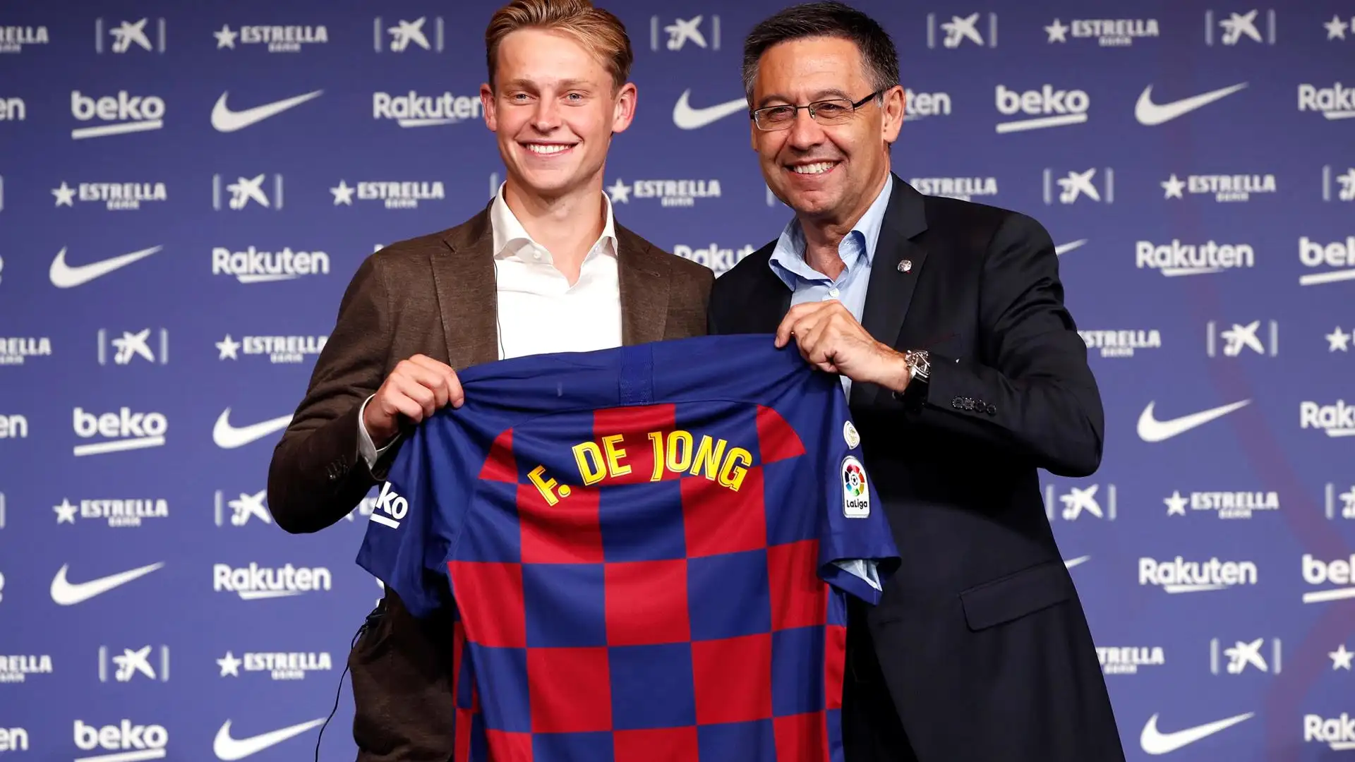 El expresidente del Barça, Josep Maria Bartomeu, junto a Frenkie De Jong El expresidente del Barça, Josep Maria Bartomeu, junto a Frenkie De Jong
