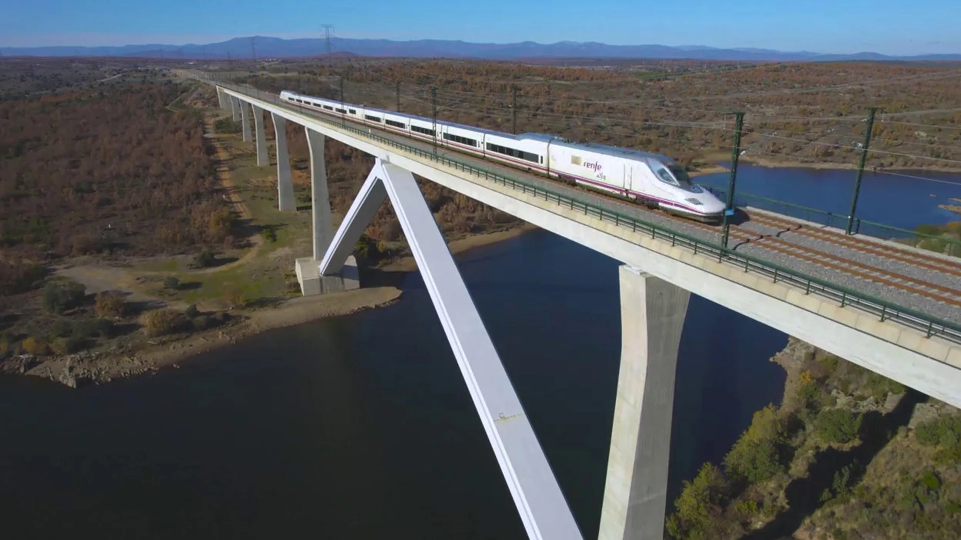 A3 Noticias 1 (08-08-22) Restablecida la circulación de AVE entre Madrid y Barcelona tras varias horas sin actividad por el robo de material ferroviario A3 Noticias 1 (08-08-22) Restablecida la circulación de AVE entre Madrid y Barcelona tras varias horas sin actividad por el robo de material ferroviario