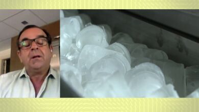 El alarmante vaticinio de 'el Rey del cubito' de hielo: 