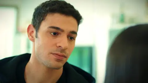 Kadir rompe su relación con Süsen: "Somos muy distintos" Kadir rompe su relación con Süsen: "Somos muy distintos"