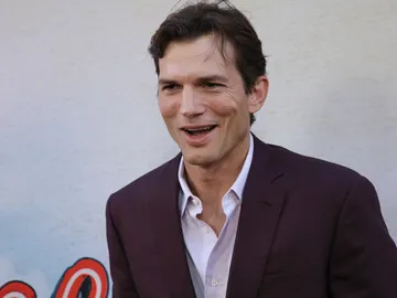 Ashton Kutcher Ashton Kutcher