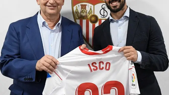 Isco Alarc&oacute;n, junto al presidente Pepe Castro