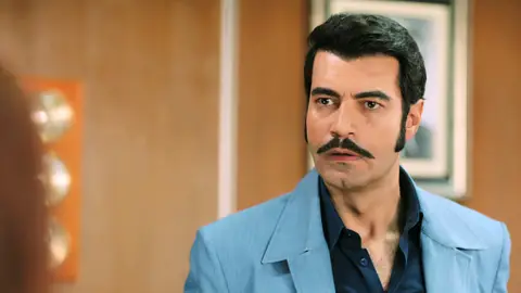 En el próximo capítulo de ‘Tierra Amarga’: Sevda le cuenta a Demir que Züleyha se marcha de Çukurova y él corre a detenerla En el próximo capítulo de ‘Tierra Amarga’: Sevda le cuenta a Demir que Züleyha se marcha de Çukurova y él corre a detenerla