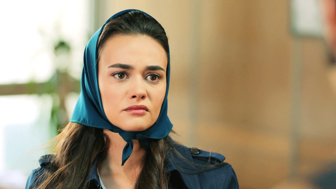 Ümit suplica a Demir una segunda oportunidad: “Voy a esperar hasta que tú me ames” Ümit suplica a Demir una segunda oportunidad: “Voy a esperar hasta que tú me ames”