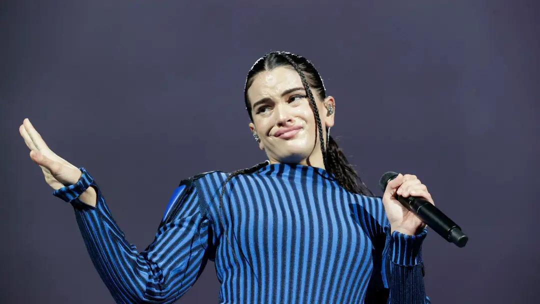 La cantante Rosal&iacute;a en uno de sus conciertos de su gira "Motomami World Tour"