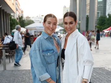 Vicky Martín Berrocal junto a su hija Alba Díaz Vicky Martín Berrocal junto a su hija Alba Díaz