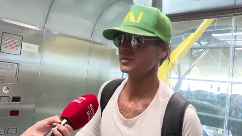 Julio José, pillado con su nueva novia, Viviane, a la que prefiere mantener en el anonimato Julio José, pillado con su nueva novia, Viviane, a la que prefiere mantener en el anonimato