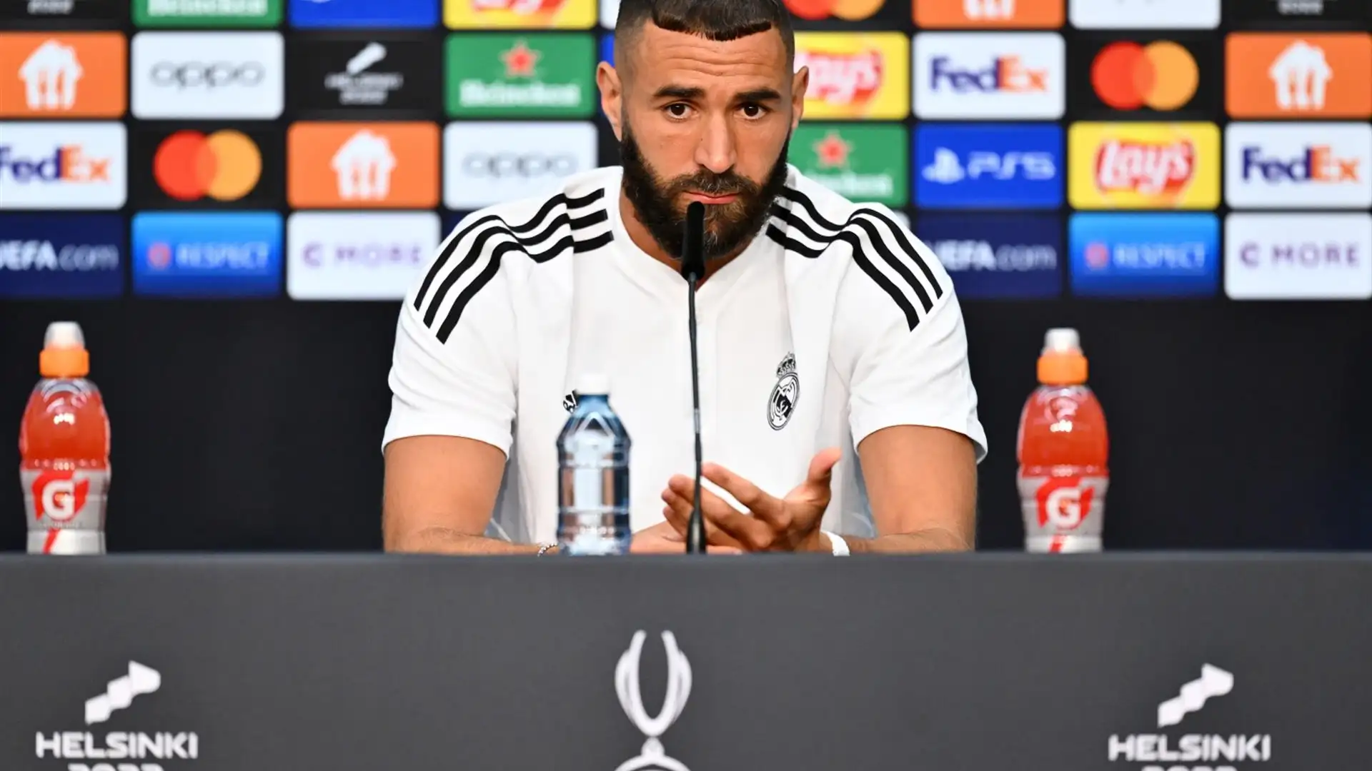 Benzema, en rueda de prensa en Helsinki Benzema, en rueda de prensa en Helsinki