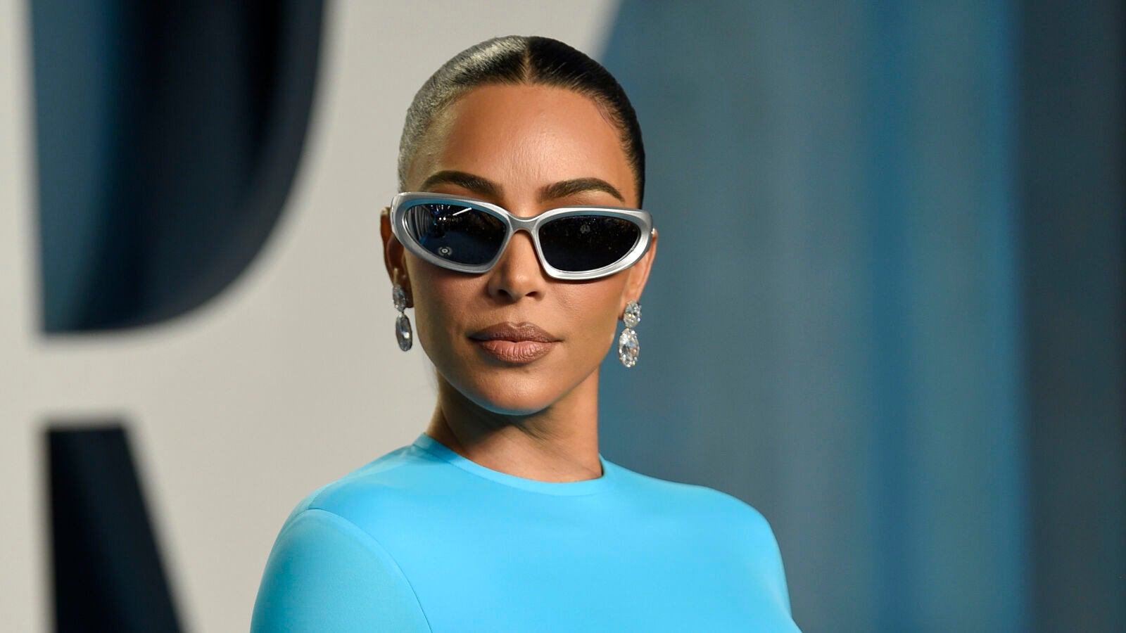 Dónde comprar las gafas de sol de ciclista que llevan Rosalía y Kim Kardashian