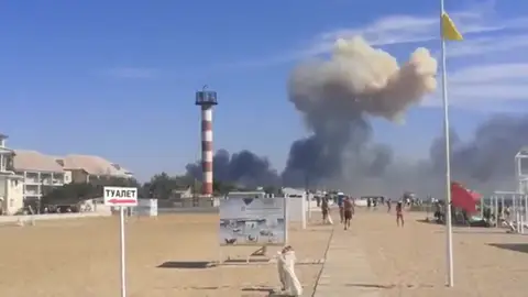 Un cúmulo de explosiones siembra el caos en Crimea Un cúmulo de explosiones siembra el caos en Crimea