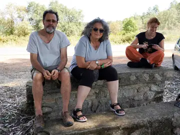 Desalojados por el incendio en la Sierra de Gata Desalojados por el incendio en la Sierra de Gata