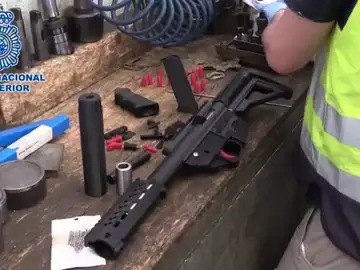 Armas caseras fabricadas en un taller clandestino en A Coruña