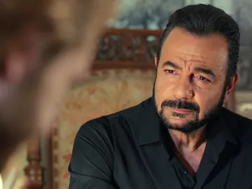 Fikret, muy preocupado por el futuro de Kerem Ali, hace una generosa propuesta a Fekeli Fikret, muy preocupado por el futuro de Kerem Ali, hace una generosa propuesta a Fekeli