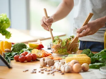 Alimentos para cocinar una ensalada Alimentos para cocinar una ensalada
