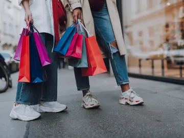 Mujeres de compras Mujeres de compras